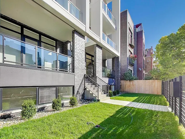 Building Photo - 2456 W Cortez St #2E