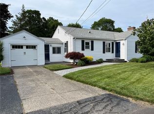 40 Greenfield Rd, Cumberland, RI 02864