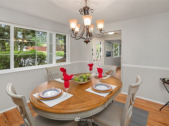 5th image of 12112 SE 63rd Pl