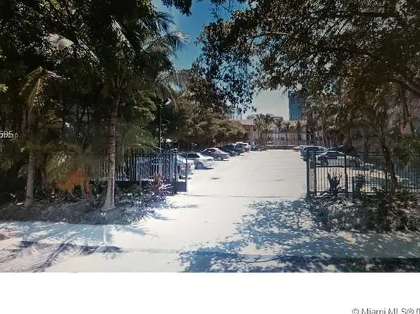 3245 Virginia St APT 40, Miami, FL 33133