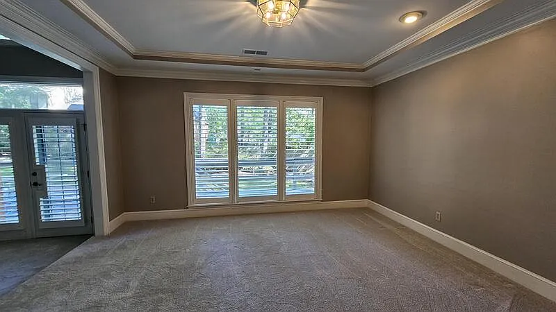4 bed, 4.0 bath, 4000 sqft, $2,950 — Photo 4