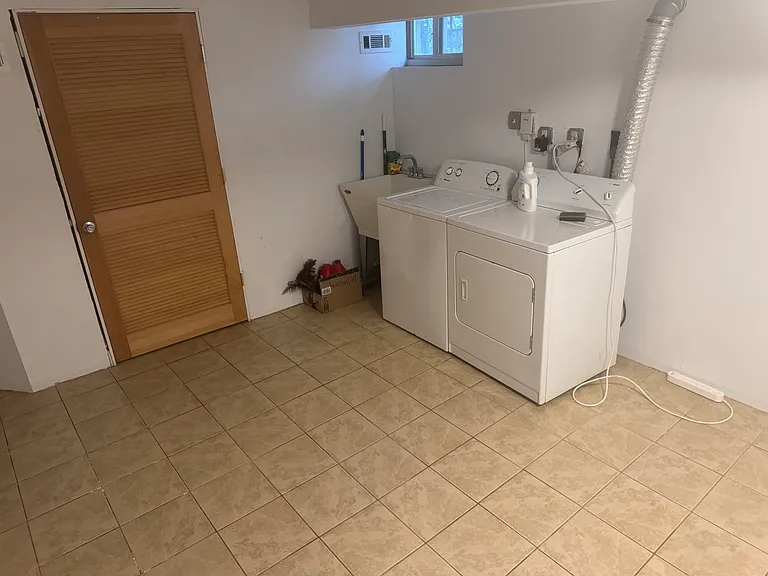 18 Linden St #1 — Photo 7