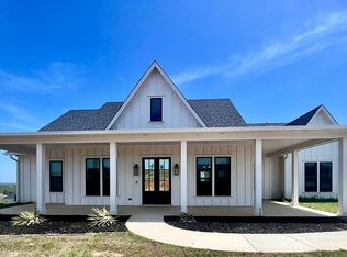 1024 Agnes N, Springtown, TX 76082