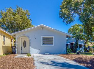 218 N D St, Lake Worth, FL 33460