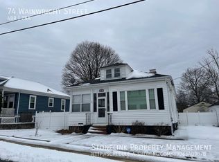 74 Wainwright St, Providence, RI 02908