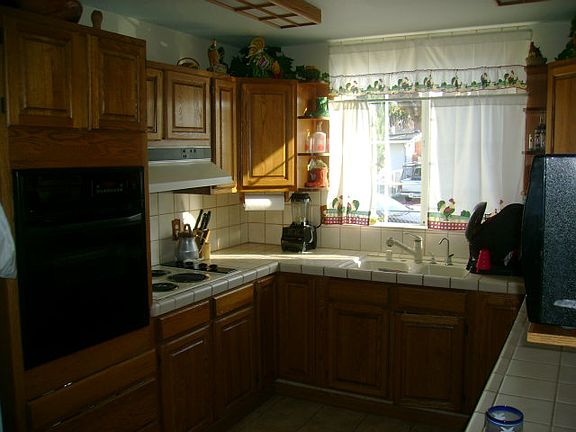 3rd image of 2711 Belfast Dr