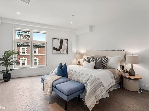 20 Boylston St. #14 Brookline (Brookline Village) Unit Pho