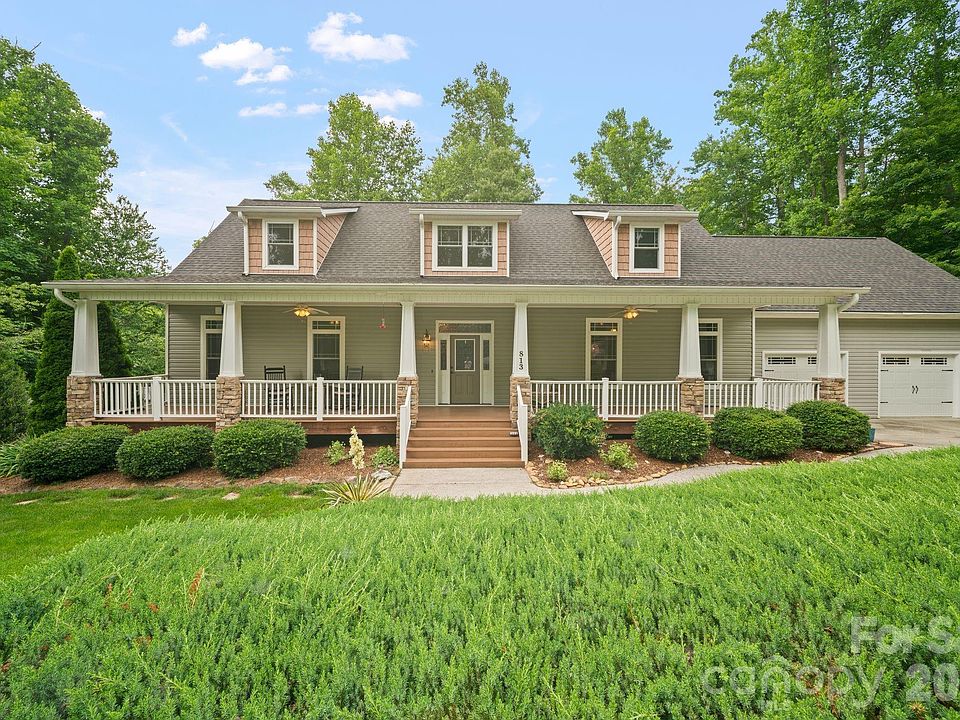 1st image of 813 Beech Tree Pl