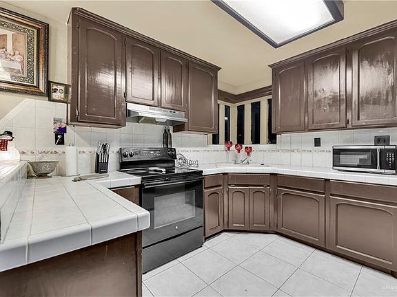 4th image of 1013 Palm Cir