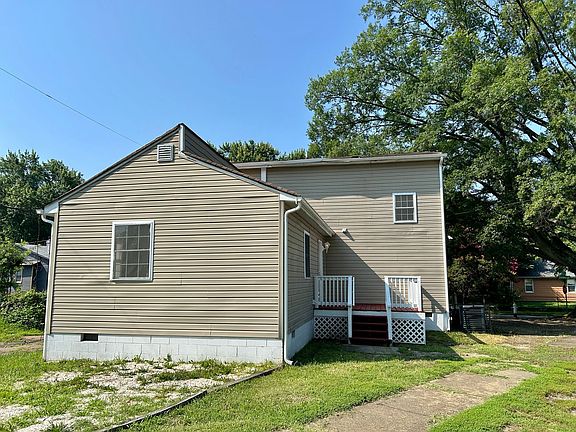 2nd image of 2502 Wood St