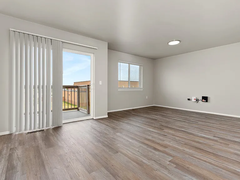 Sawyer Pointe — Photo 12