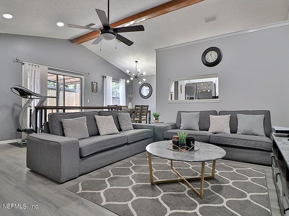 3rd image of 5682 BENNINGTON Drive