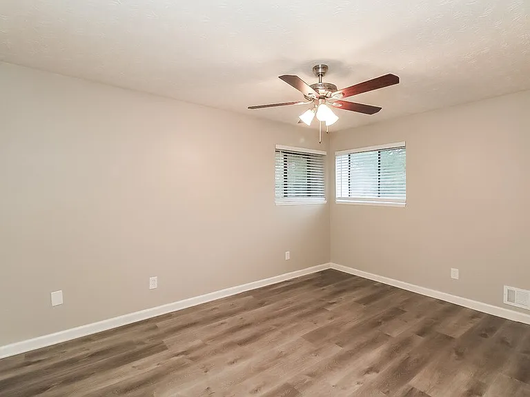 4140 Hawkins Xing — Photo 13