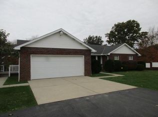 4442 Ellwood Rd, New Castle, PA 16101