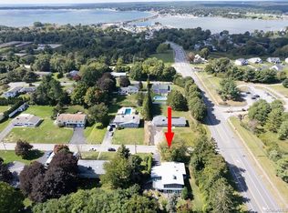2 Albacore Dr, Waterford, CT 06385