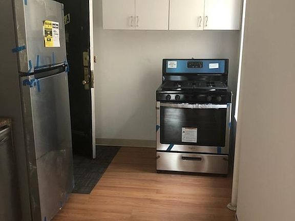 4th image of 313 E 53rd St APT 3A