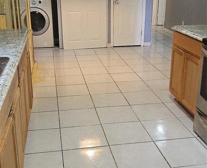 11807 Greenmesa Dr — Photo 8