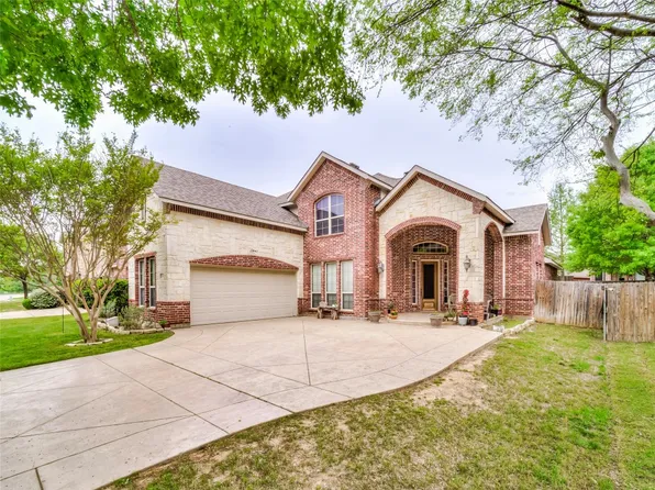 1915 Creek Bend Dr, Corinth, TX 76208