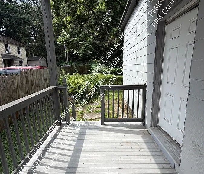 852 Union St #D — Photo 3