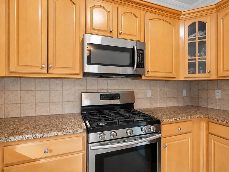 9 Hackensack Plank Rd — Photo 12