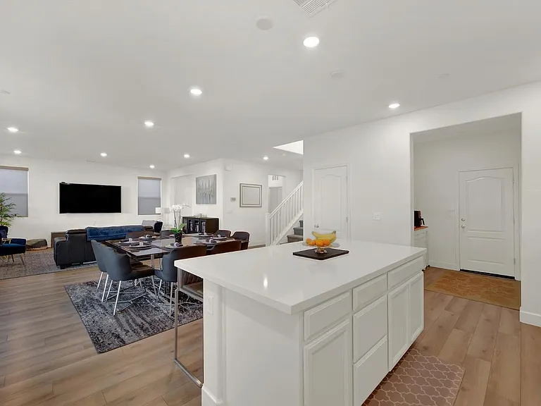 5025 Ellis Godfrey Dr — Photo 4