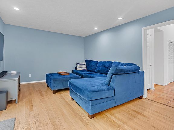 5th image of 2512 E Rock Creek Dr
