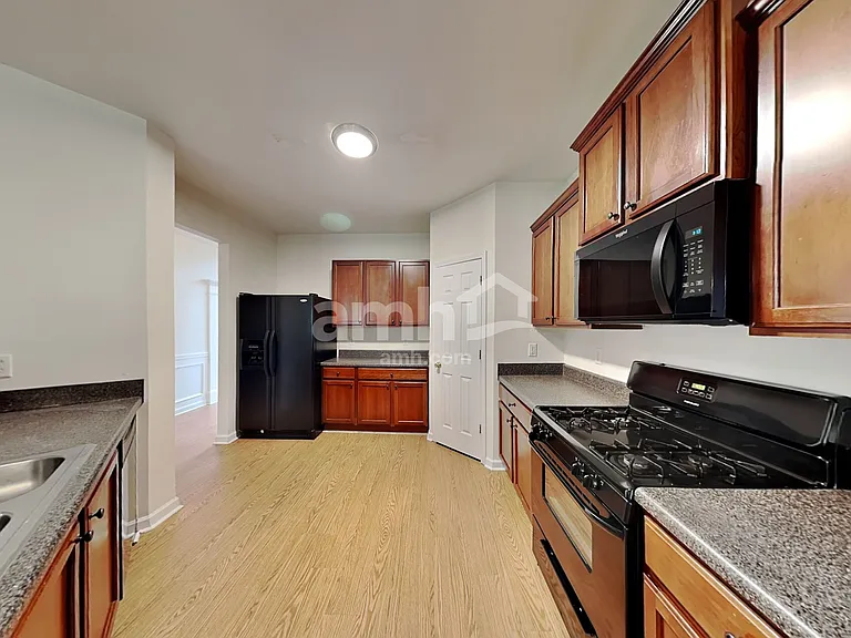 6486 Stonelake Pl SW — Photo 3