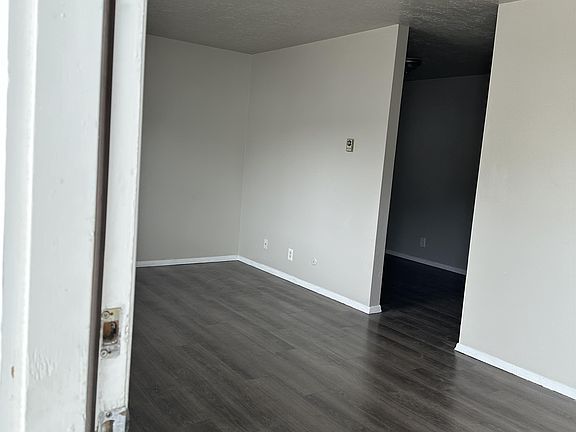 3rd image of 144 N 3rd St APT 3