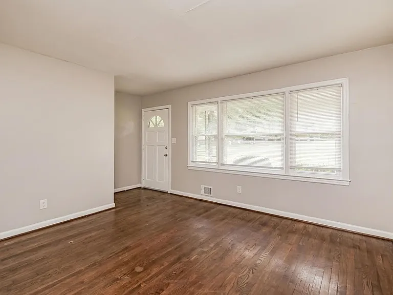 184 Wee Kirk Rd — Photo 2