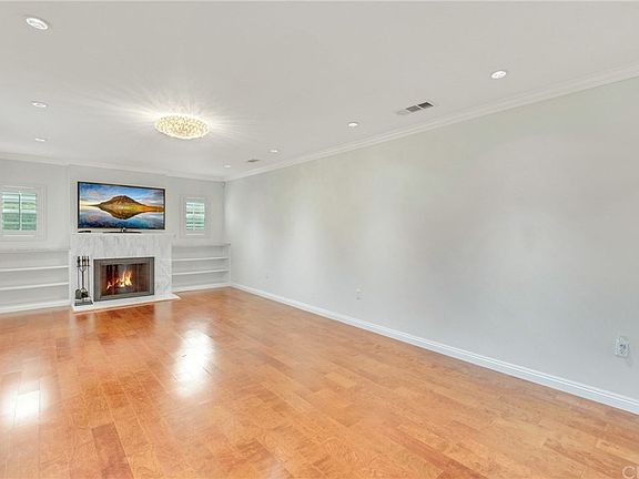 5th image of 534 W Camino Real Ave