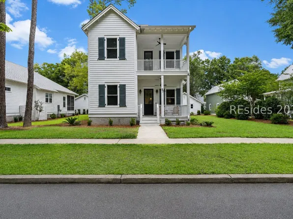 37 Park Square S, Beaufort, SC 29907