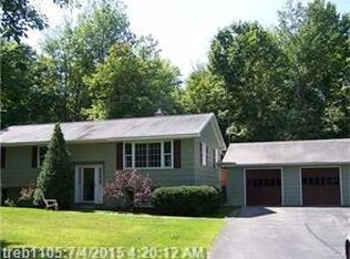 43 Leighton Park Dr, Winthrop, ME 04364