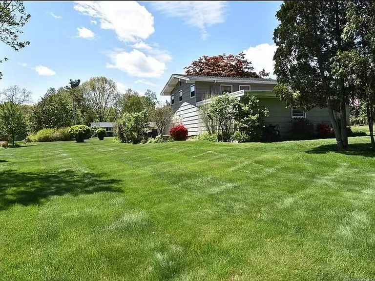 21 McDermott Cir — Photo 3