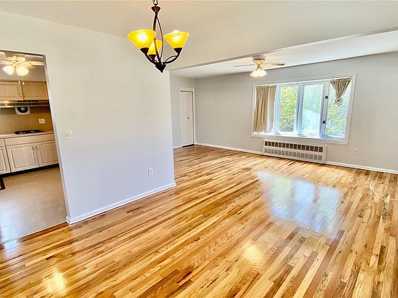 4th image of 121 S Kensington Ave #2