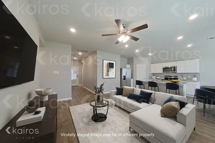 3 bed, 2.0 bath, 1447 sqft, $1,845 — Photo 3