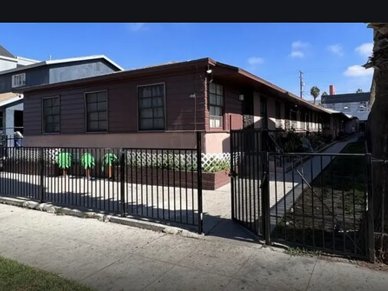 1868 Locust Ave #2 — Photo 1