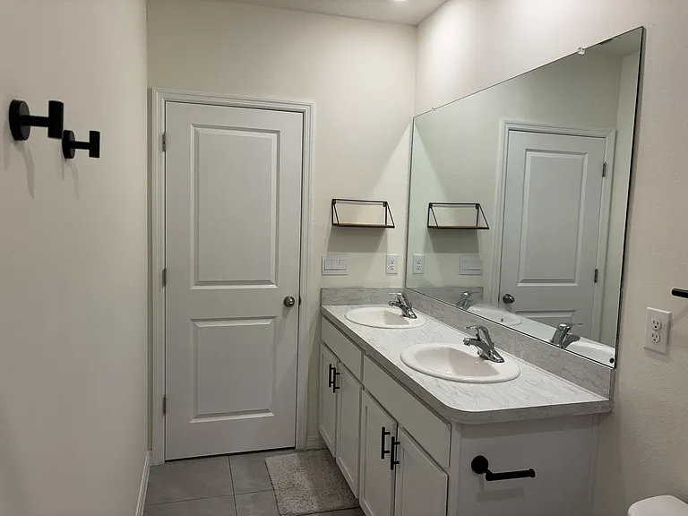 2919 Newbern Banks Dr — Photo 14
