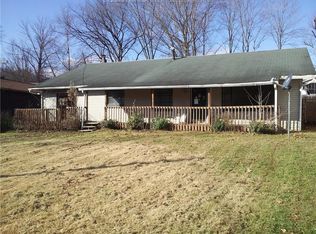 90 Lake Shore Dr, Cross Lanes, WV 25313