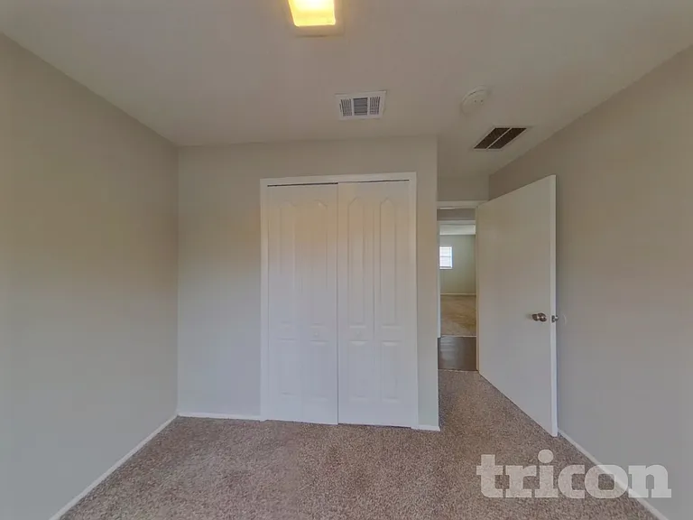 125 Hidden Lake Dr — Photo 10