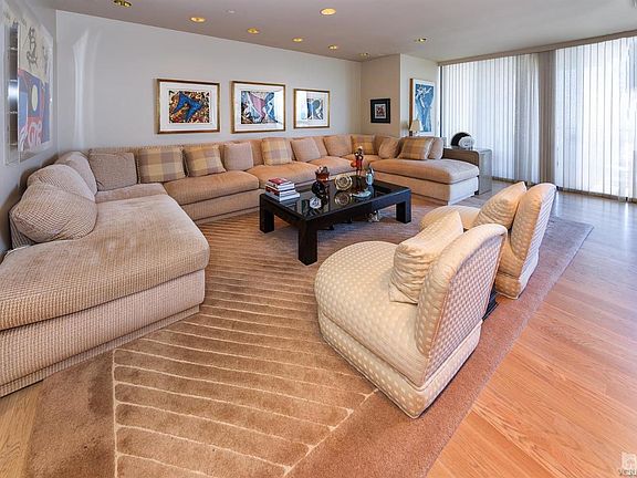 4th image of 10350 Wilshire Blvd #Penthouse 4