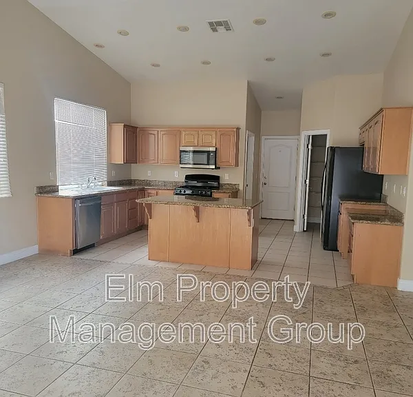 1025 Trophy Club Dr — Photo 5