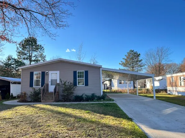 7 Parade Ln #Pas07, Olmsted, OH 44138