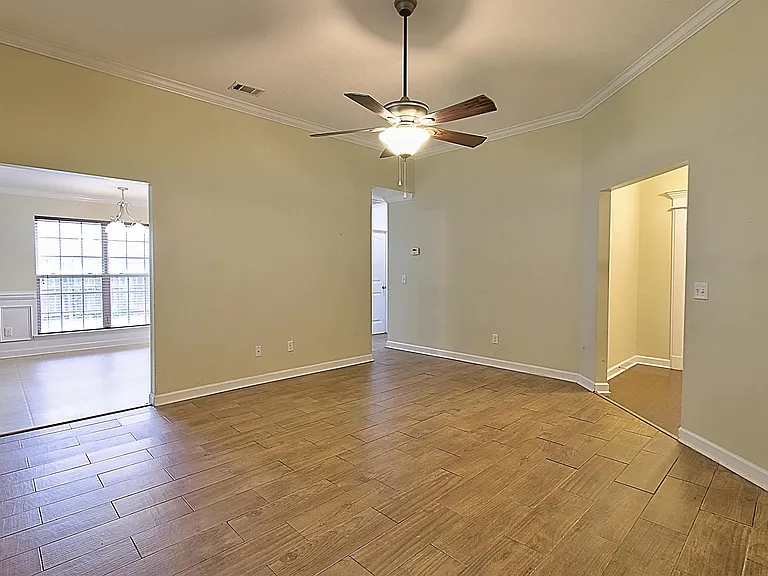 235 Augusta Way — Photo 11