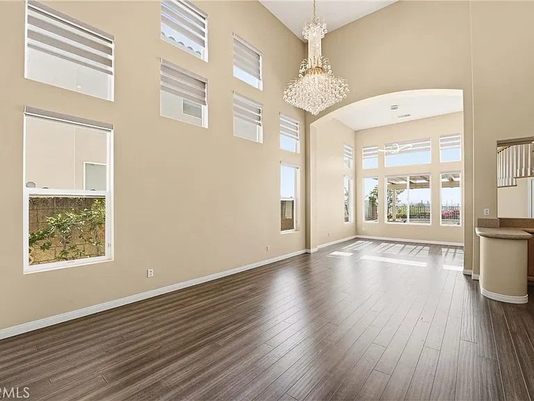 2536 Brennen Way — Photo 3
