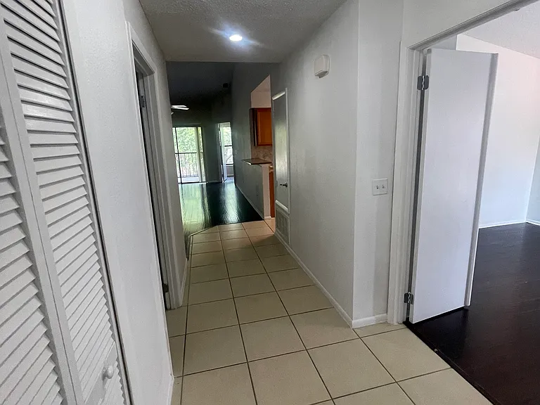 7839 Sugar View Ct #7839 — Photo 2