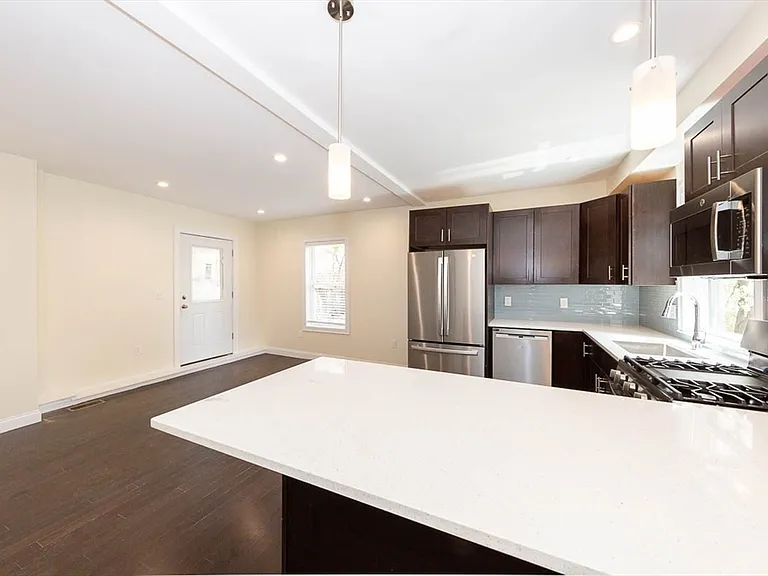 57-59 Catherine St #1 — Photo 16