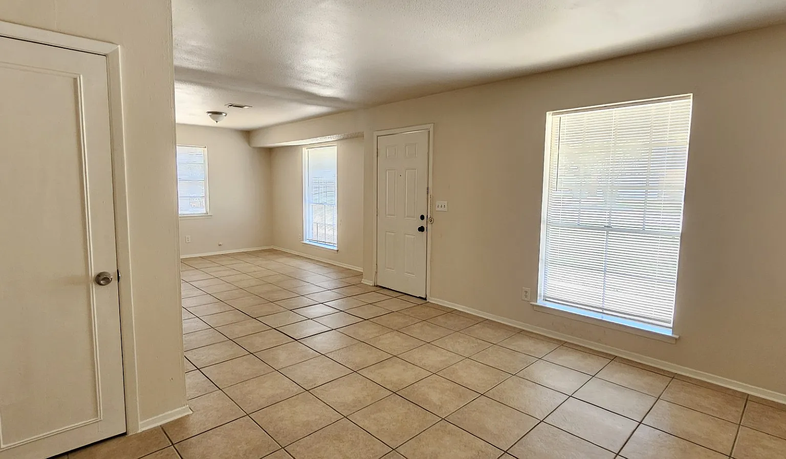 7205 Merry — Photo 3