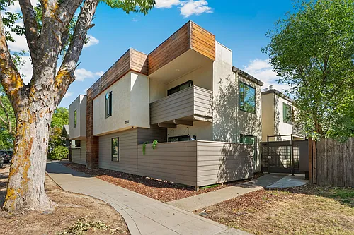 2522 T St #5 Photo 1