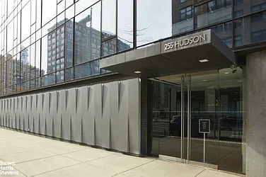 Rented by R New York