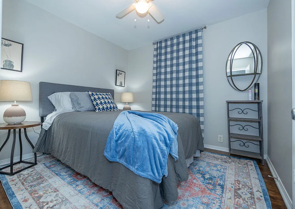 3 bed, 1008 sqft, $3,300 — Photo 4